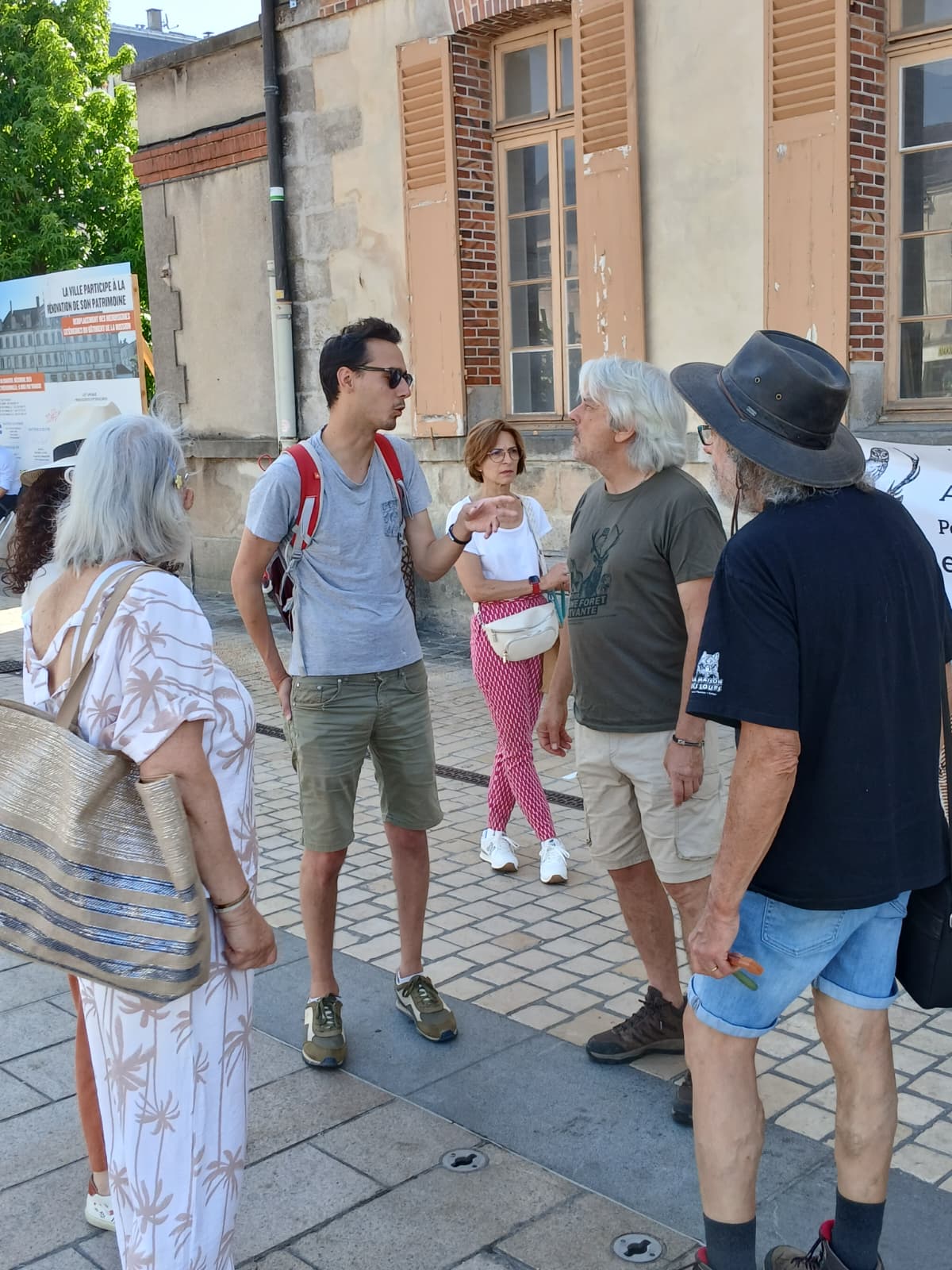 Mobilisation contre la chasse à courre à Fontainebleau