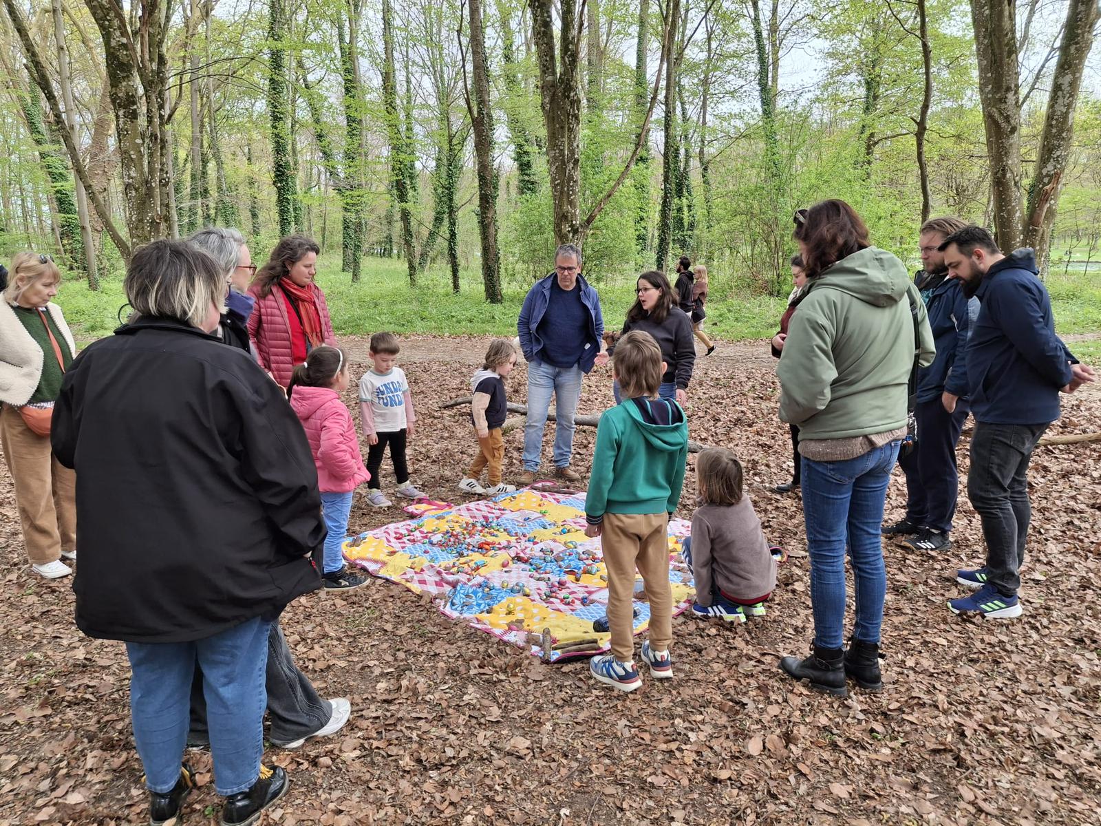 Chasse aux œufs solidaire avec le club Fontainebleau LGBTQIA+