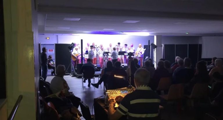 Contre les violences faites aux femmes : Avon en commun au concert solidaire des Colibris
